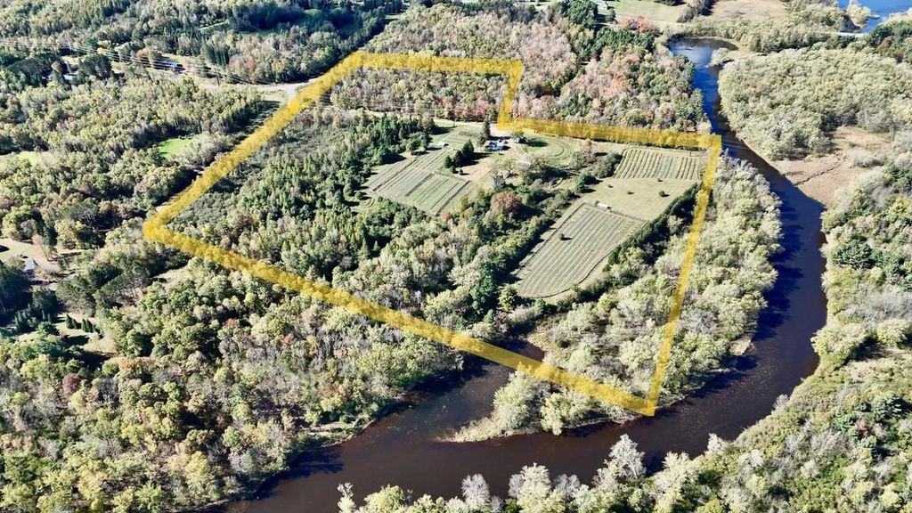 Photo of W6098 E Stelling ROAD, Tomahawk, WI 54487 (MLS # 22600370)