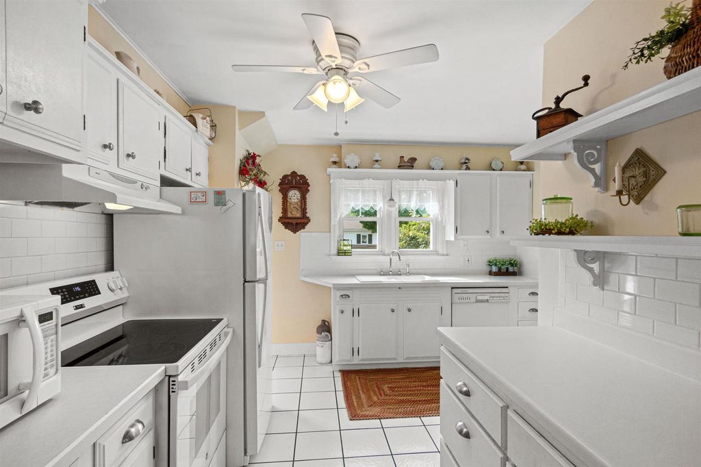 Photo of 1041 10th Street South ST, Wisconsin Rapids, WI 54494 (MLS # 22604663)
