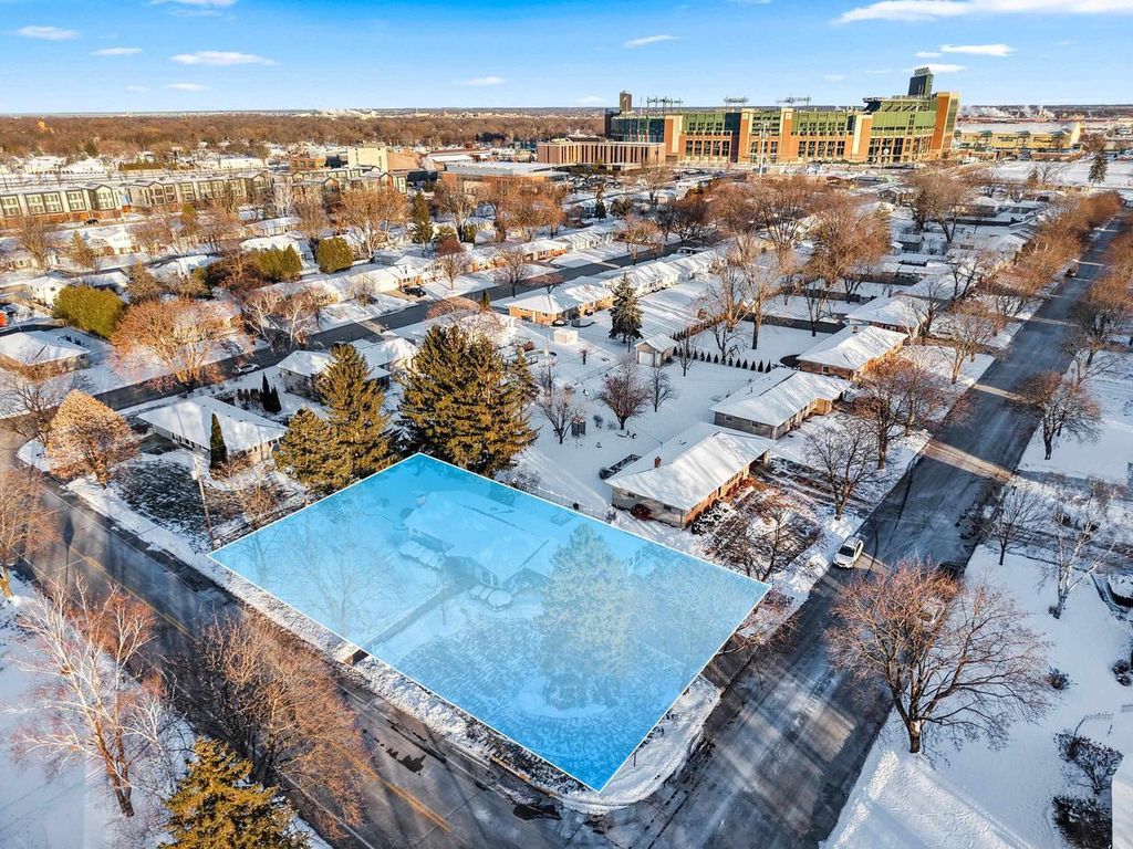 Photo of 2025 Orrie LANE, Green Bay, WI 54304 (MLS # 50318973)