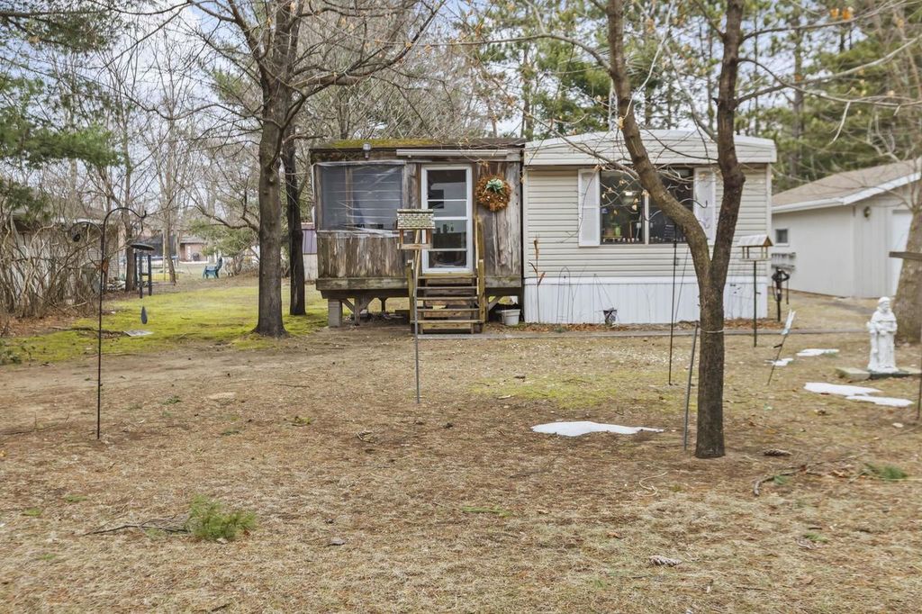 Photo of 226 E Lohrville AVENUE, Redgranite, WI 54970 (MLS # 50322841)