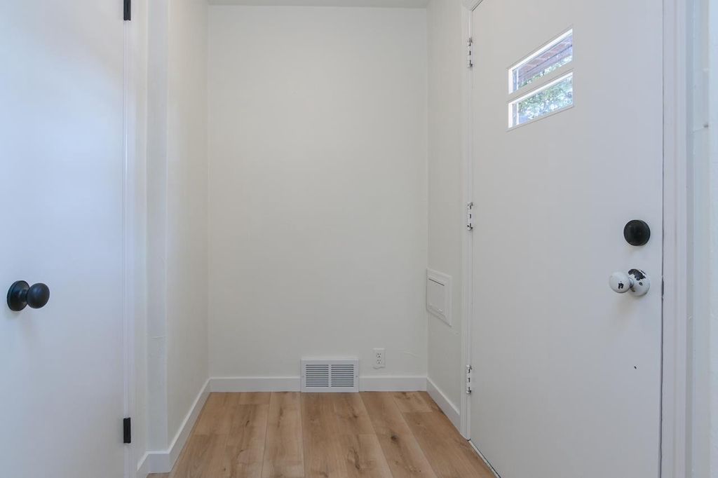 Photo of 1908 Columbus STREET, Manitowoc, WI 54220 (MLS # 50321871)