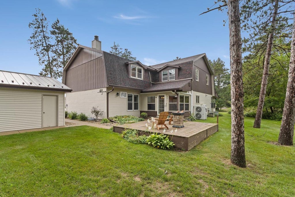 Photo of 801 Saddle Ridge, Portage, WI 53901 (MLS # 2032219)