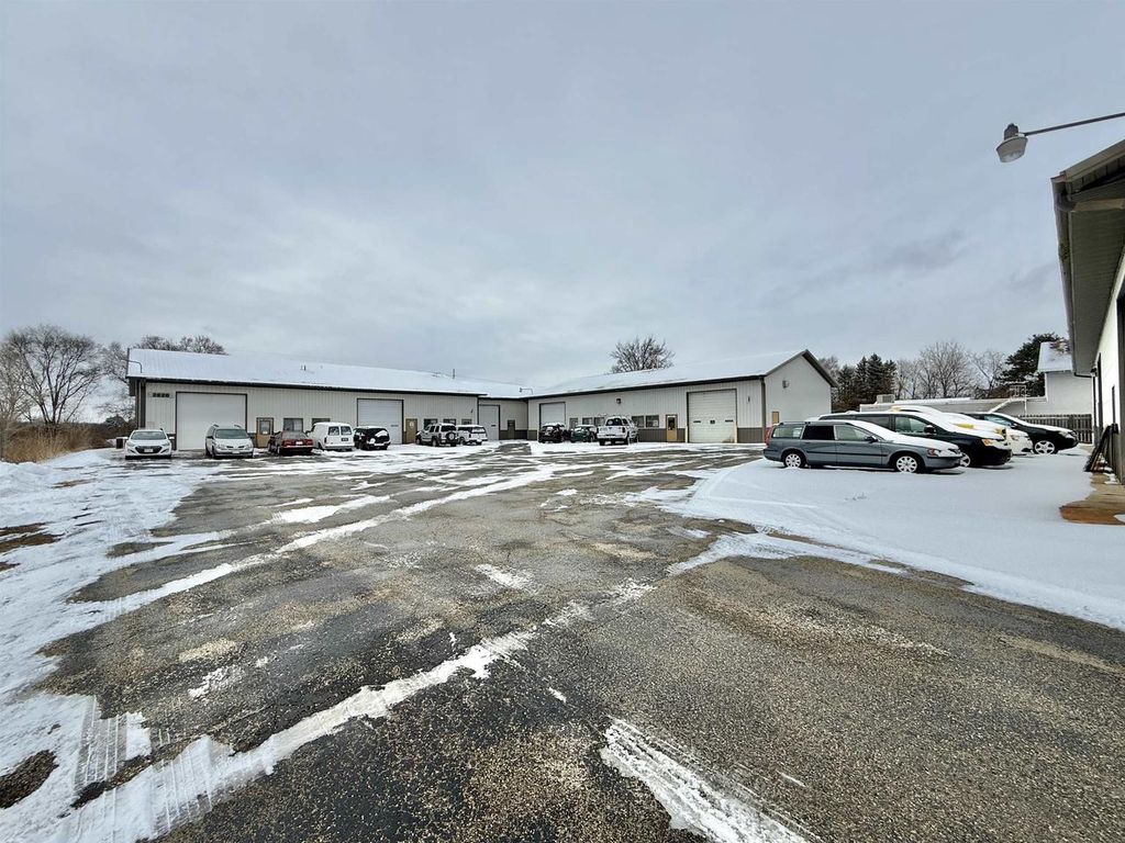 Photo of 2820-2834 S Bartells DRIVE, Beloit, WI 53511 (MLS # 2015331)
