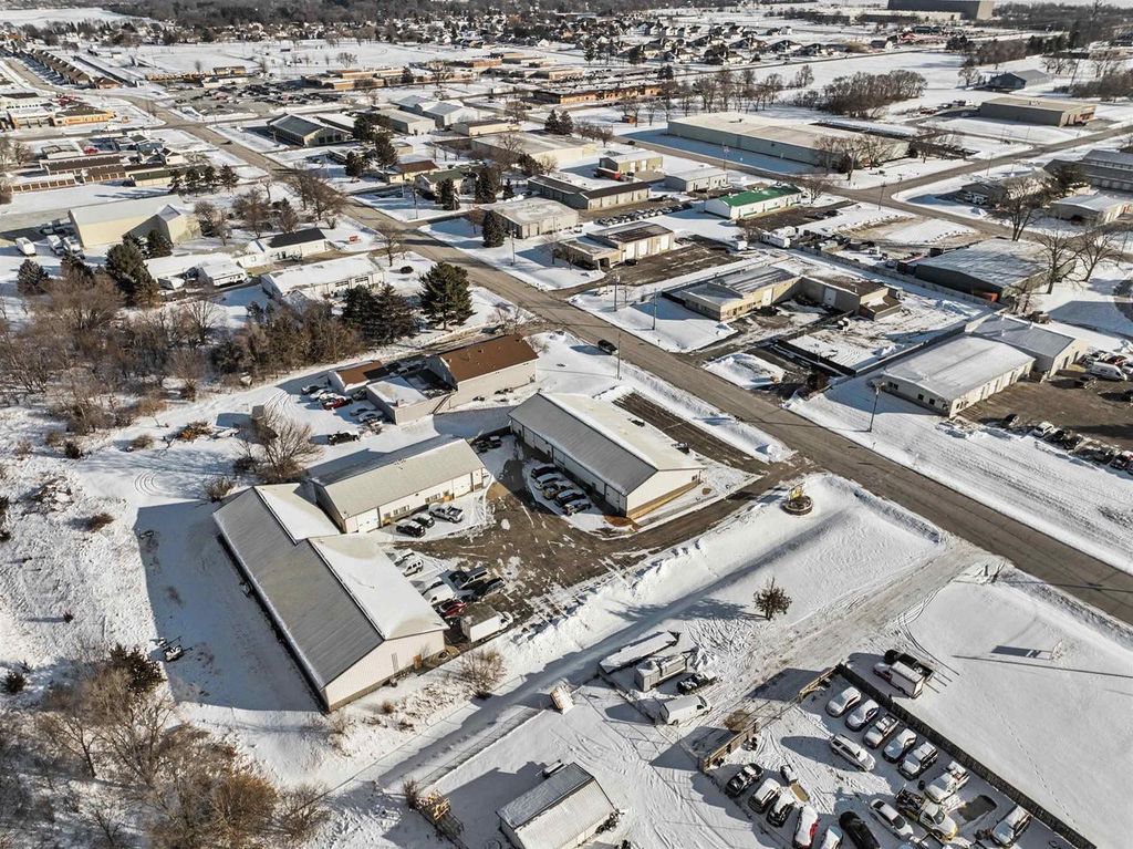 Photo of 2820-2834 S Bartells DRIVE, Beloit, WI 53511 (MLS # 2015331)