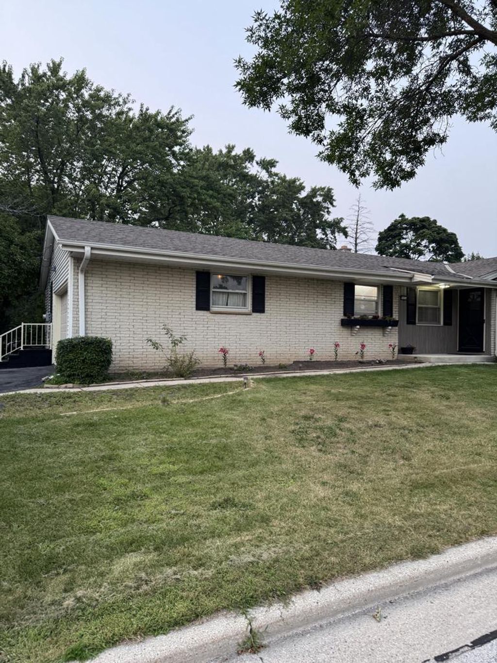 Photo of 9404 W Hope AVENUE, Wauwatosa, WI 53222 (MLS # 1938102)
