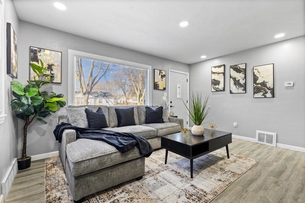 Photo of 4570 N 44th STREET, Milwaukee, WI 53218 (MLS # 1951112)