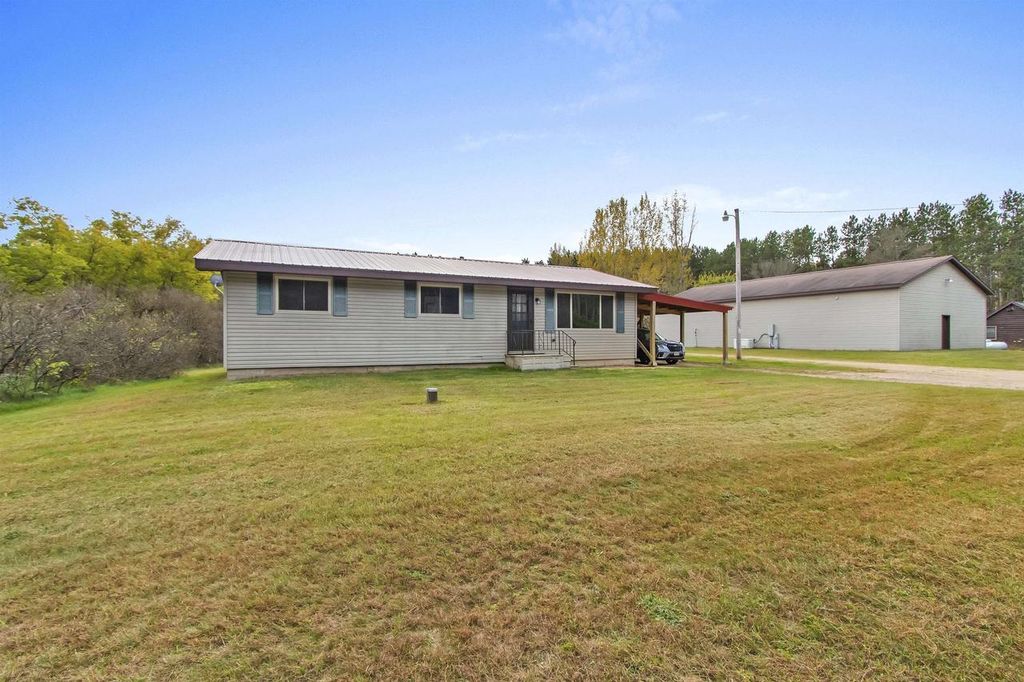 Photo of W6561 County Road Z, Pembine, WI 54156 (MLS # 50316843)