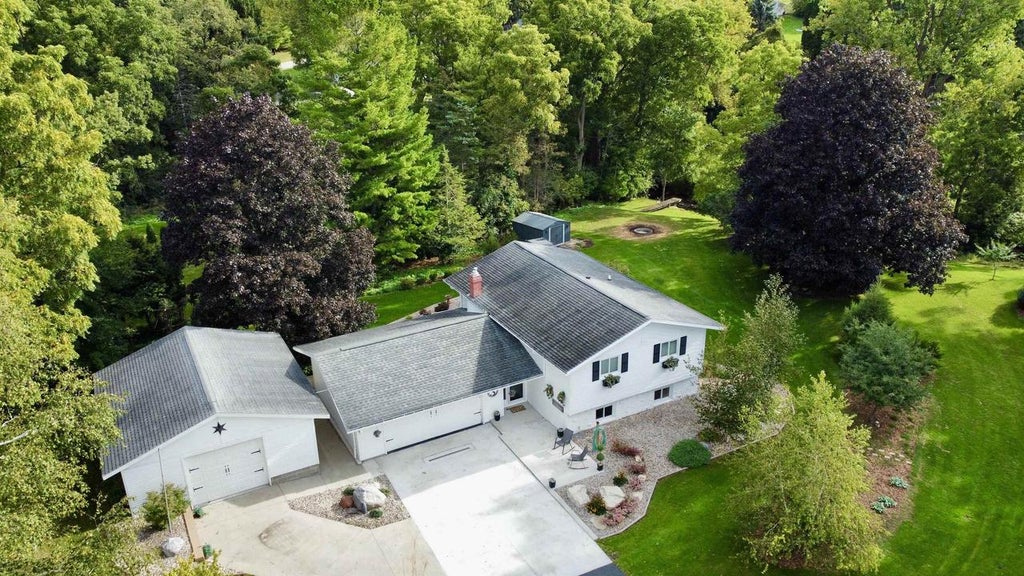 Photo of N6277 Creek ROAD, Fond Du Lac, WI 54937 (MLS # 50332892)