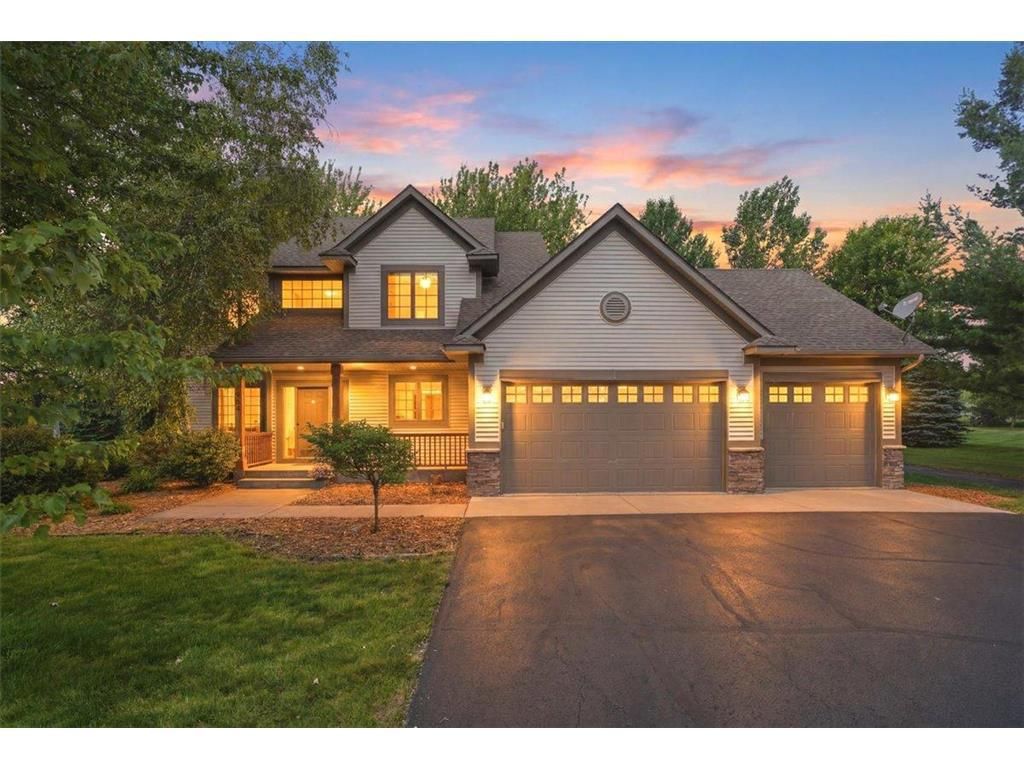 Photo of 964 Fraser LANE, Hudson, WI 54016 (MLS # 7099308)