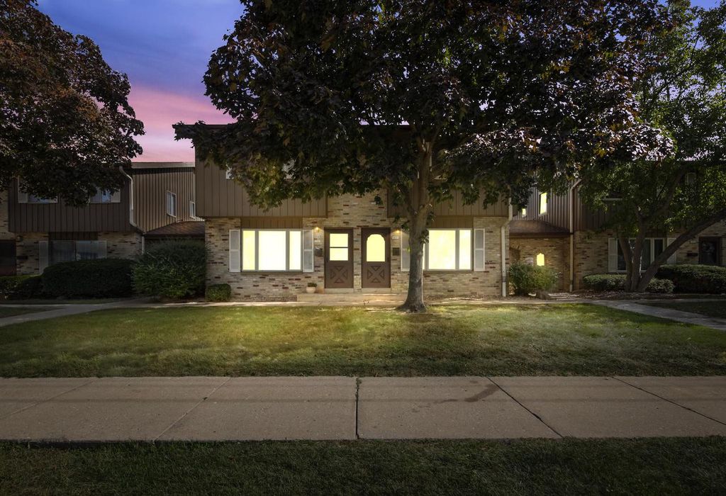 Photo of 9851 W Beloit ROAD, Milwaukee, WI 53227 (MLS # 1945485)