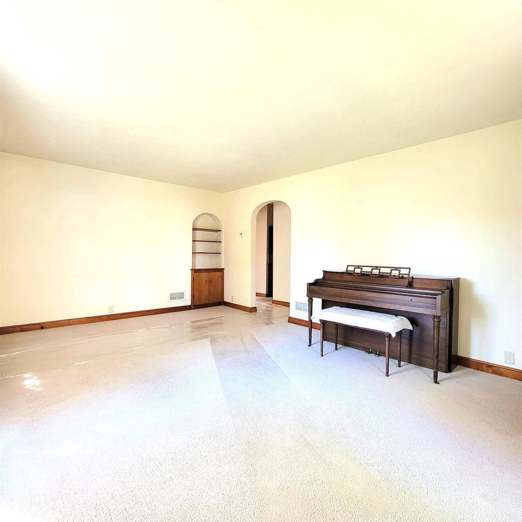 Photo of 1340 W Spring STREET, Appleton, WI 54914 (MLS # 50325633)