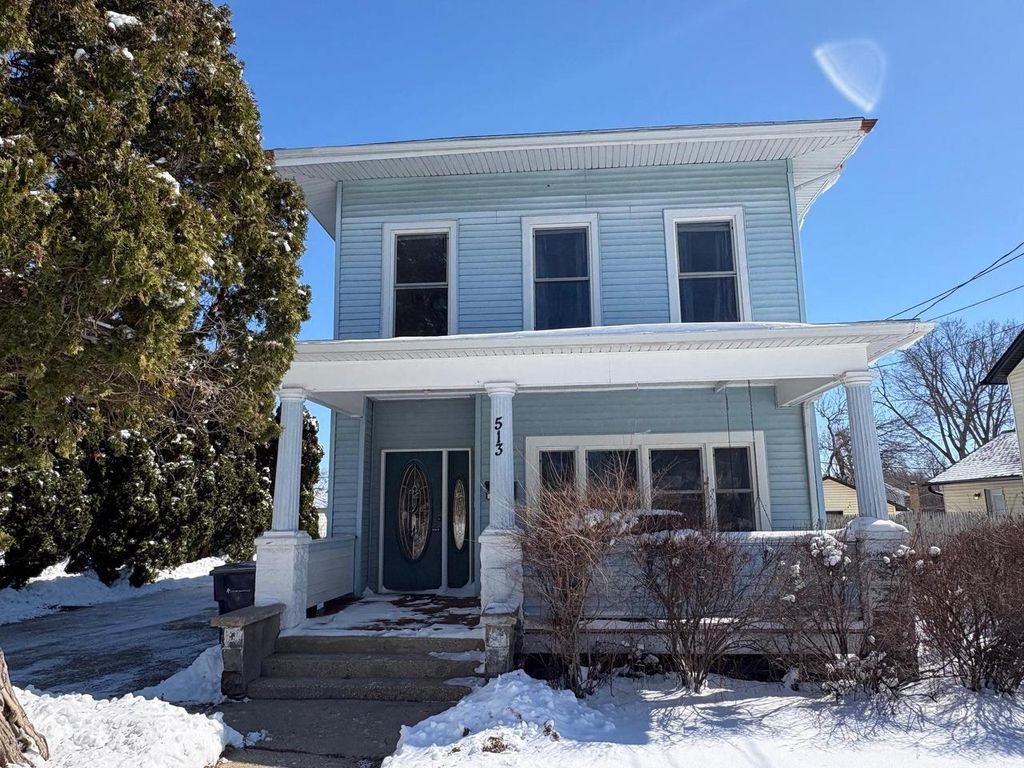 Photo of 513 Center AVENUE, Janesville, WI 53548 (MLS # 2019116)