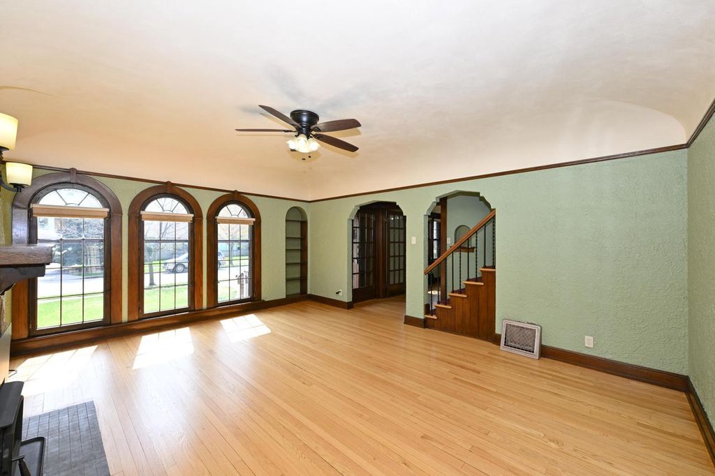 Photo of 315 N Pinecrest STREET, Milwaukee, WI 53208 (MLS # 1957869)