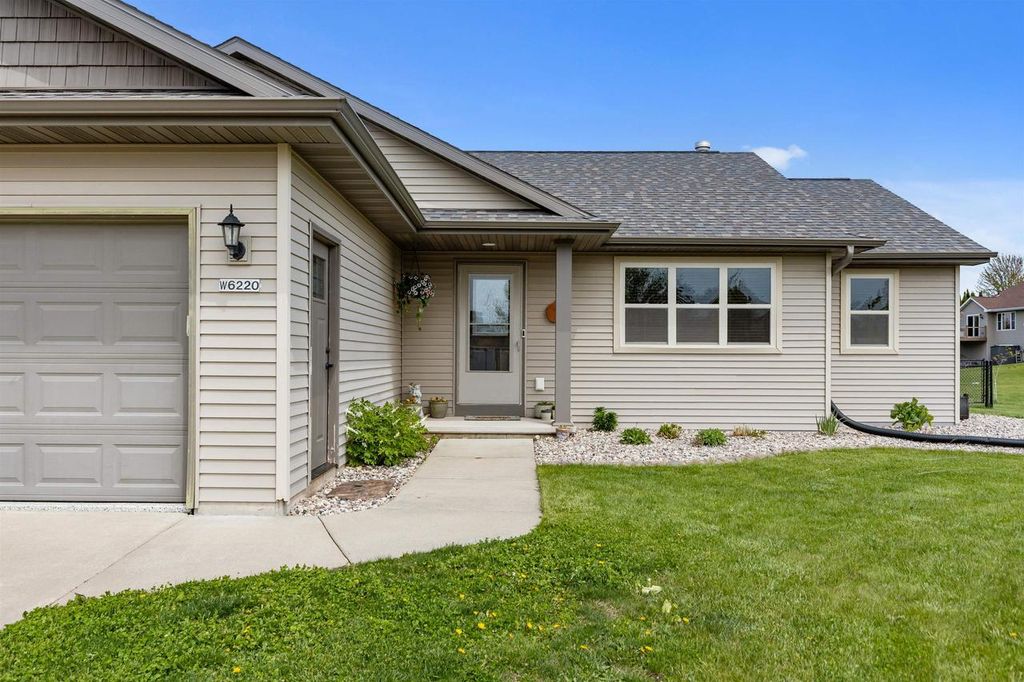 Photo of W6220 Sherwood Point COURT, Greenville, WI 54942 (MLS # 50325555)