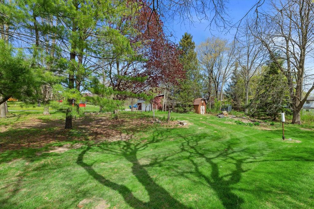 Photo of 1135 Country Highlands DRIVE, Hubertus, WI 53033 (MLS # 1961650)