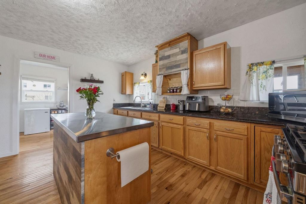 Photo of 2425 S Oakhill AVENUE, Janesville, WI 53546 (MLS # 2020729)