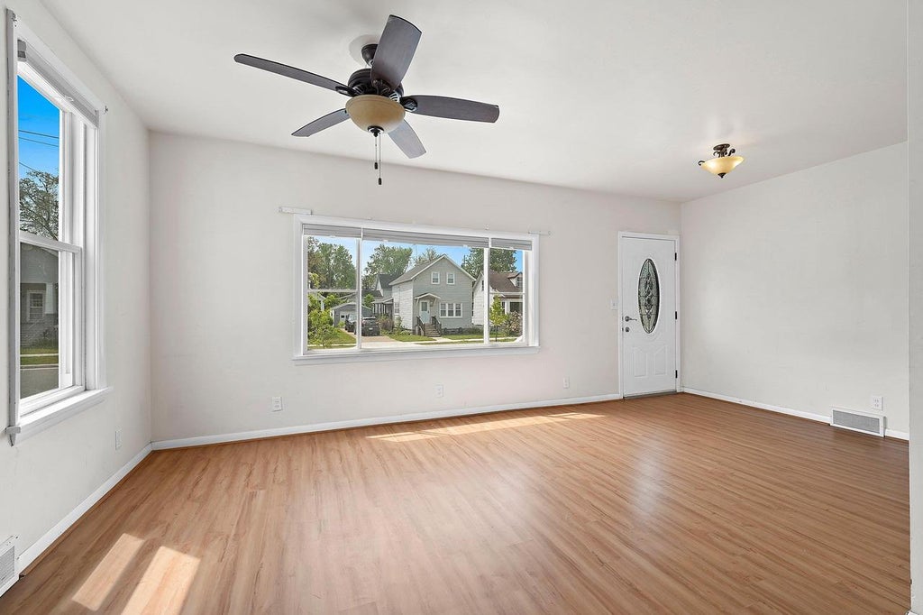 Photo of 2528 Taylor STREET, Marinette, WI 54143 (MLS # 50327125)