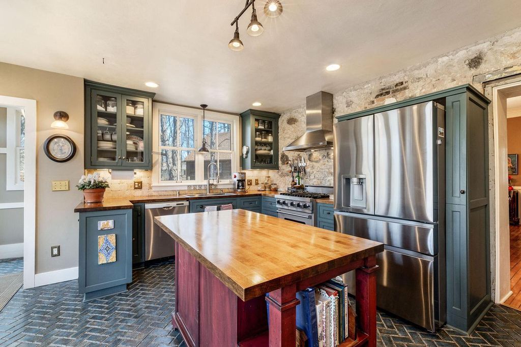 Photo of 415 Green Bay ROAD, Cedarburg, WI 53012 (MLS # 1950270)