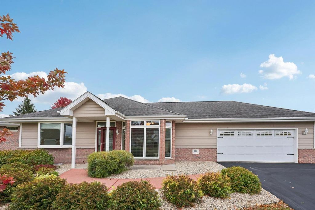 Photo of 117 Pheasant RUN, Johnson Creek, WI 53038 (MLS # 2011273)