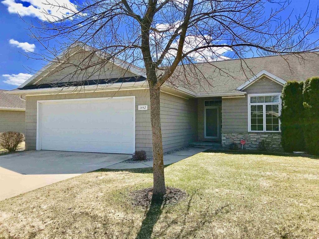 Photo of 1442 Rushmore CIRCLE, De Pere, WI 54115 (MLS # 50323694)