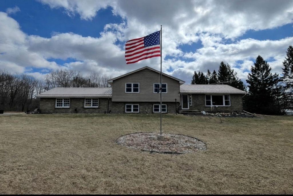 Photo of N2349 Overgaard ROAD, Elroy, WI 53929 (MLS # 2019298)