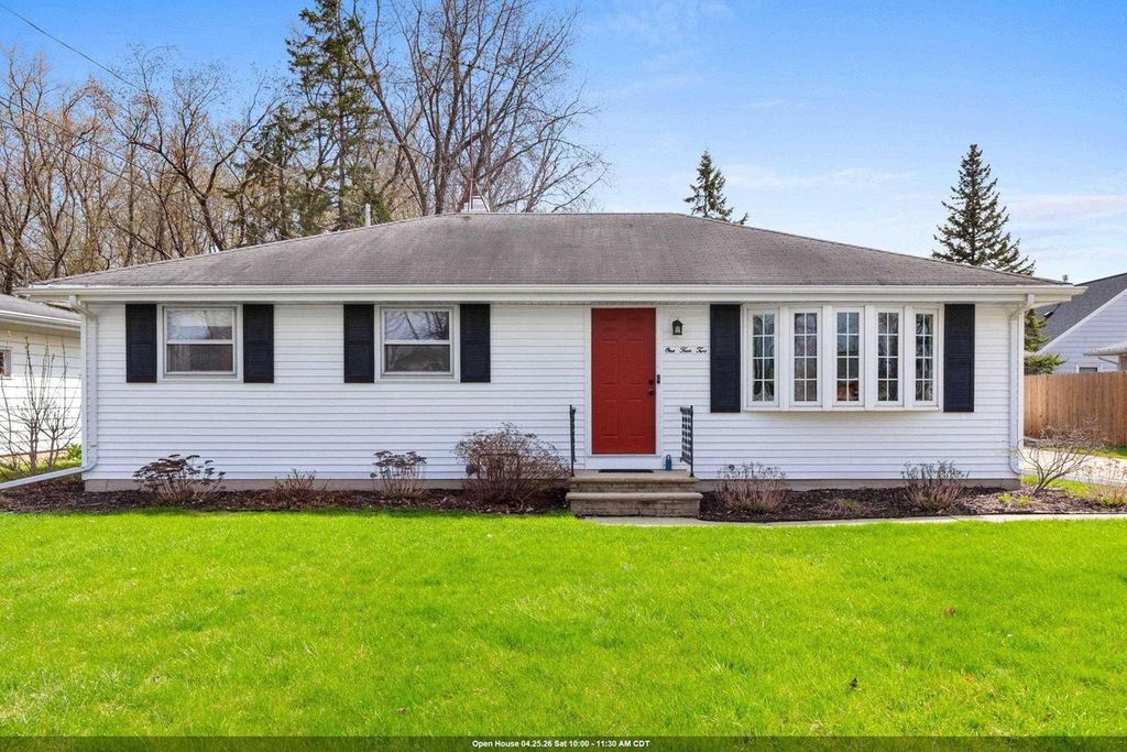 Photo of 142 W Peckham STREET, Neenah, WI 54956 (MLS # 50323973)