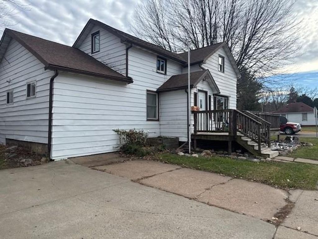 Photo of 407 Grand AVENUE, Neillsville, WI 54456 (MLS # 22505576)