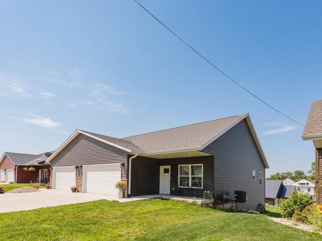 Photo of 108 S Green STREET, Argyle, WI 53504 (MLS # 2027225)