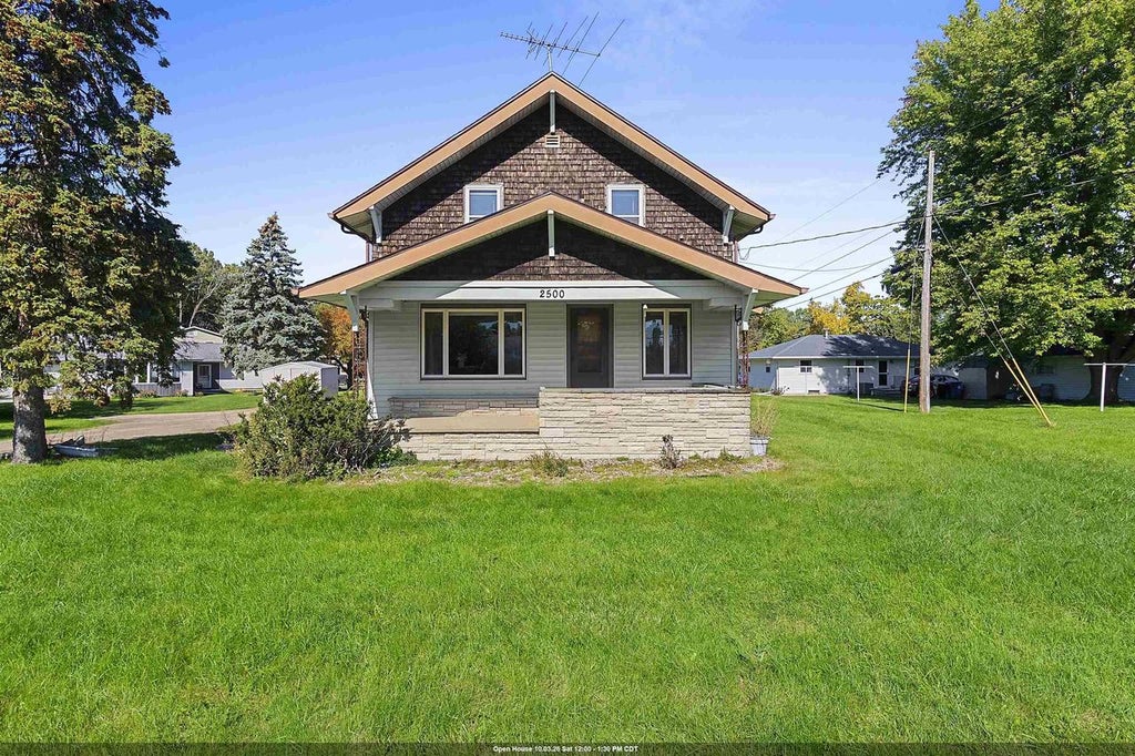 Photo of 2500 E Newberry STREET, Appleton, WI 54915 (MLS # 50333431)