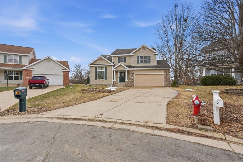 Photo of 18 Prescott CIRCLE, Madison, WI 53719 (MLS # 2017750)