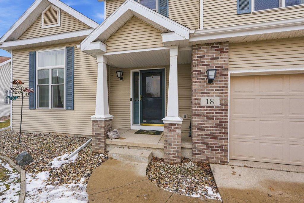 Photo of 18 Prescott CIRCLE, Madison, WI 53719 (MLS # 2017750)