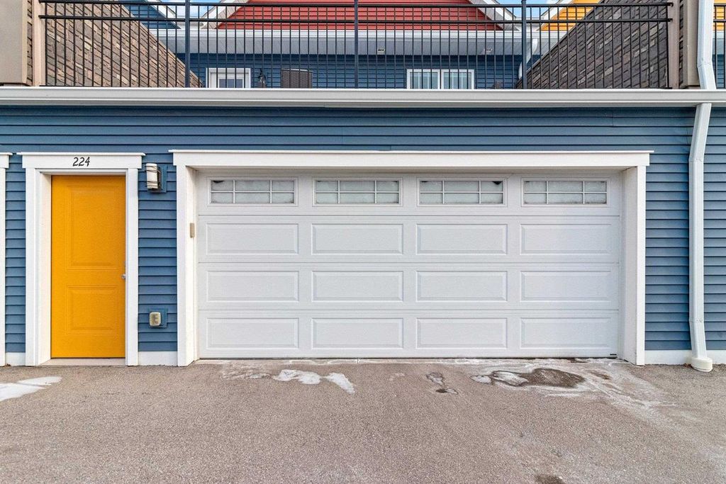 Photo of 224 S Jackson STREET, Green Bay, WI 54301 (MLS # 50320584)