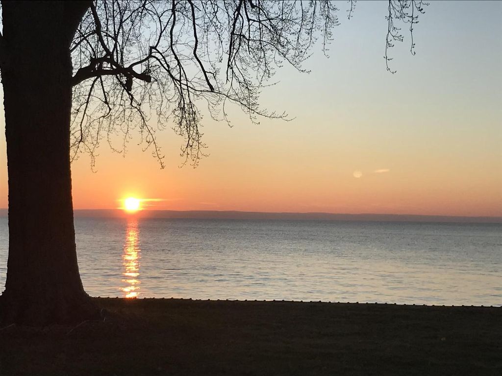 Photo of 957 Brighton DRIVE, Menasha, WI 54952 (MLS # 50322445)