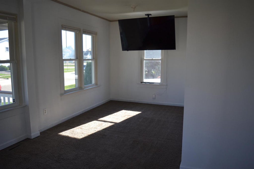 Photo of 811 Minnesota AVENUE, North Fond Du Lac, WI 54937 (MLS # 50335060)