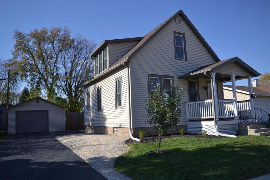Photo of 811 Minnesota AVENUE, North Fond Du Lac, WI 54937 (MLS # 50335060)