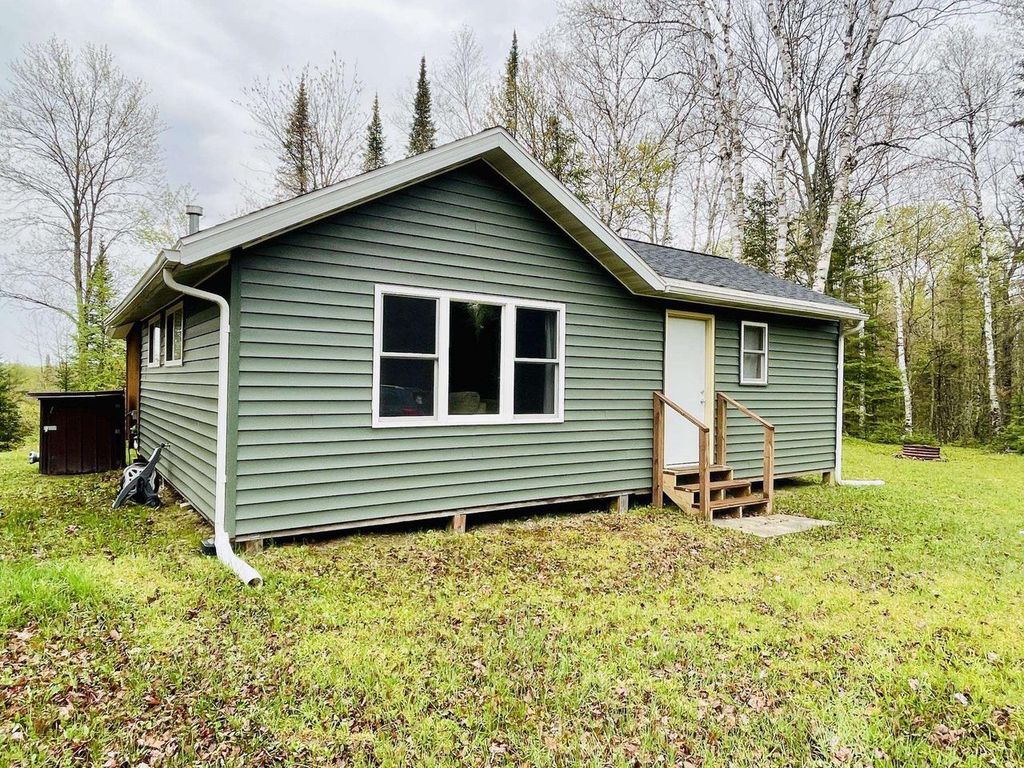 Photo of 1527 Camp Six ROAD, Rhinelander, WI 54501 (MLS # 22602165)