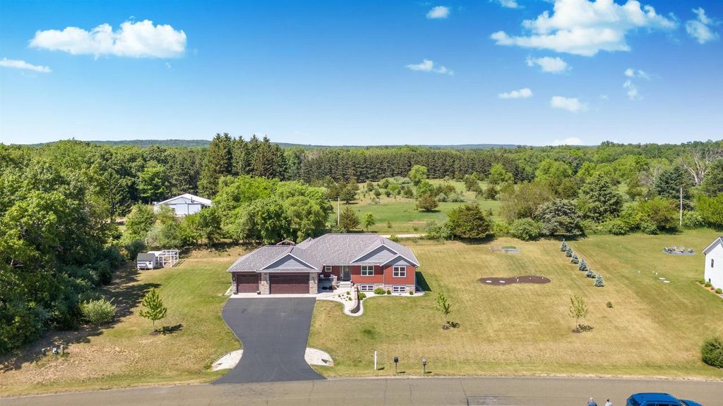 Photo of W7431 White Oak RUN, Pardeeville, WI 53954 (MLS # 2024958)