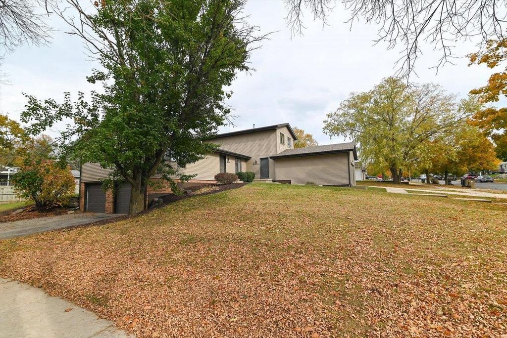 Photo of 6934/6938 Chester DRIVE, Madison, WI 53719 (MLS # 2022808)