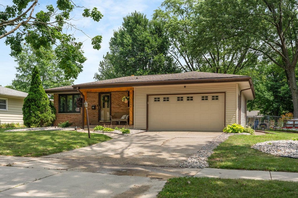 Photo of 1108 Erie DRIVE, Janesville, WI 53545 (MLS # 1974767)