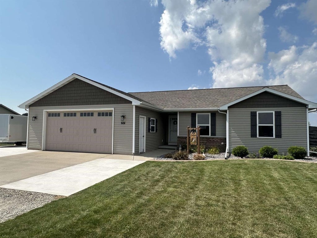 Photo of 601 Debruin ROAD, Combined Locks, WI 54113 (MLS # 50331879)