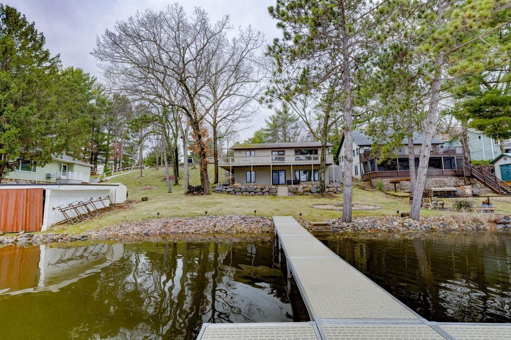 Photo of 842 E Hiawatha DRIVE, Wisconsin Dells, WI 53965 (MLS # 2020063)