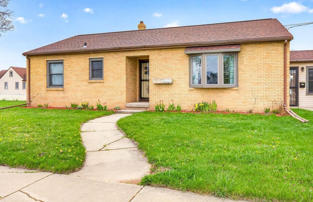Photo of 729 E Maes AVENUE, Kimberly, WI 54136 (MLS # 50324733)