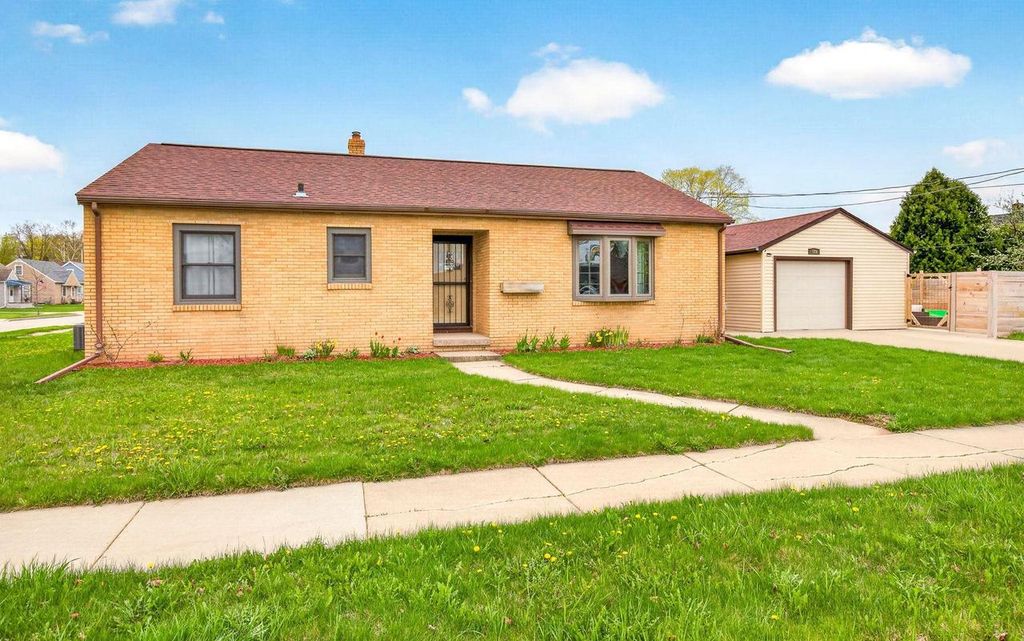 Photo of 729 E Maes AVENUE, Kimberly, WI 54136 (MLS # 50324733)