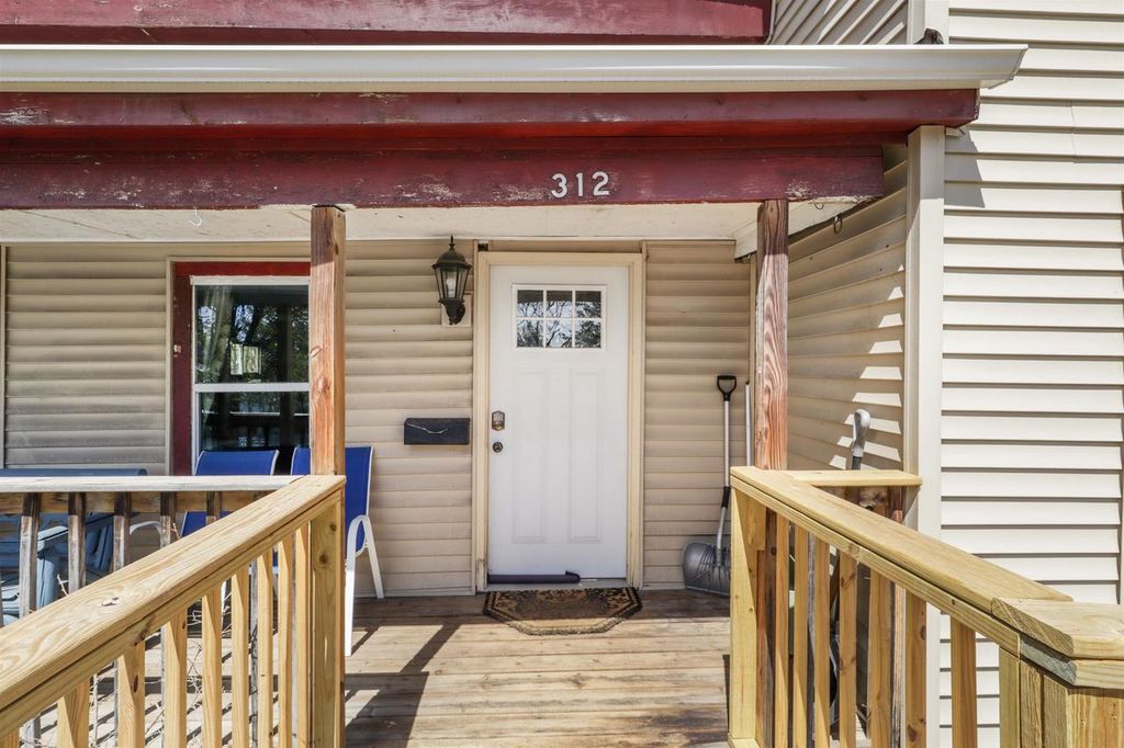 Photo of 312 8th AVENUE, Baraboo, WI 53913 (MLS # 2022541)