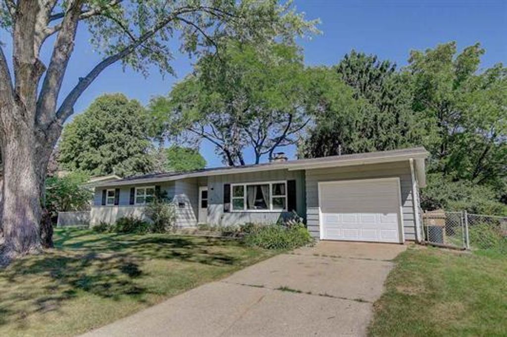 Photo of 5134 Pepin PLACE, Madison, WI 53705 (MLS # 2024337)