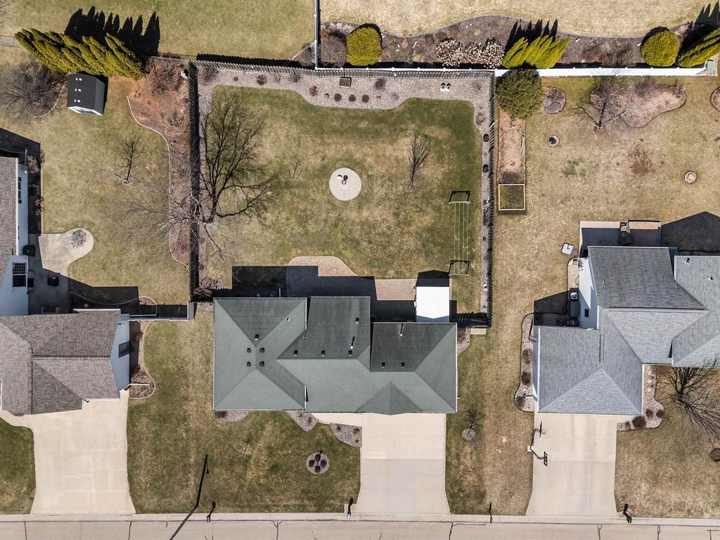 Photo of 1239 Fawn DRIVE, Neenah, WI 54956 (MLS # 50323548)