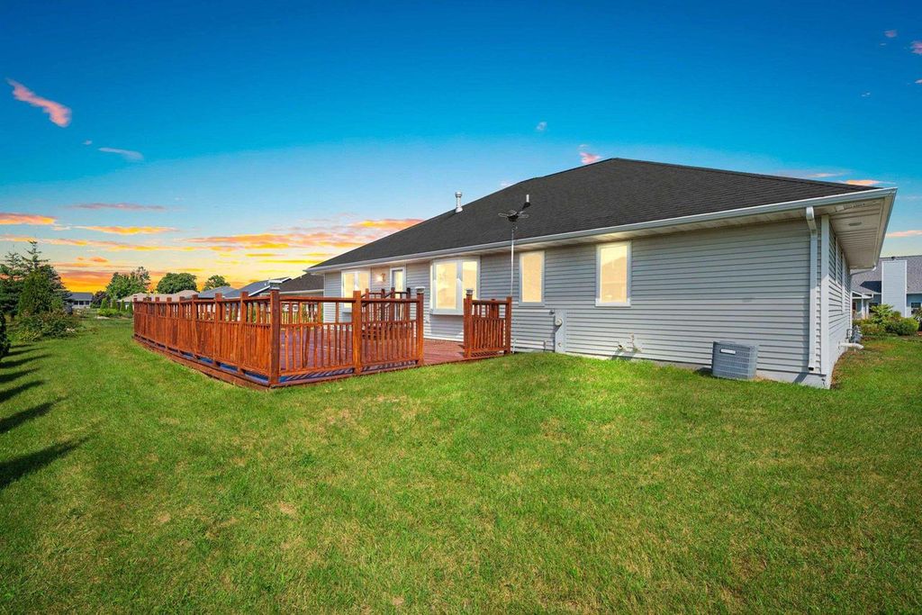 Photo of 33 N Ashland AVENUE, Sturgeon Bay, WI 54235 (MLS # 50317659)