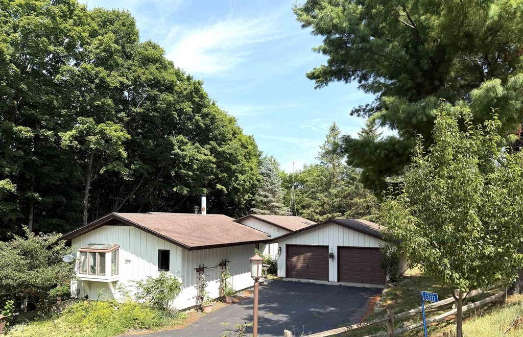 Photo of E2672 Remington DRIVE, La Valle, WI 53941 (MLS # 2026895)