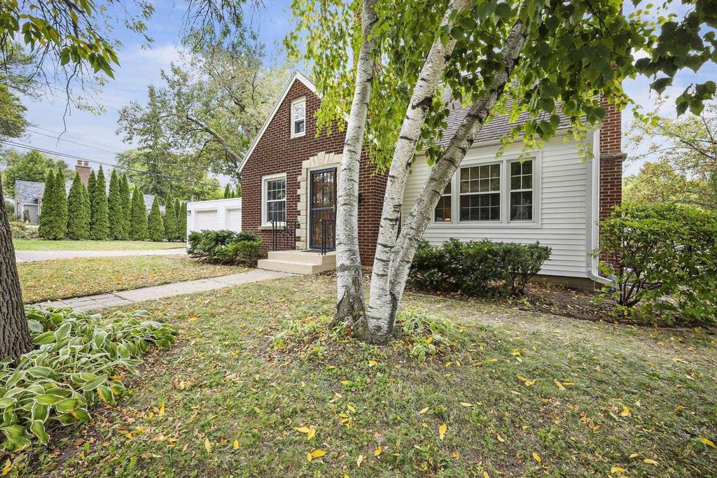 Photo of 509 Westmorland BOULEVARD, Madison, WI 53711 (MLS # 2007454)