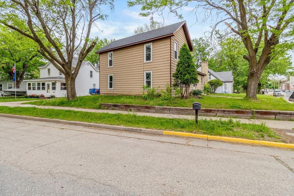 Photo of 128 Franklin STREET, Sparta, WI 54656 (MLS # 2024141)